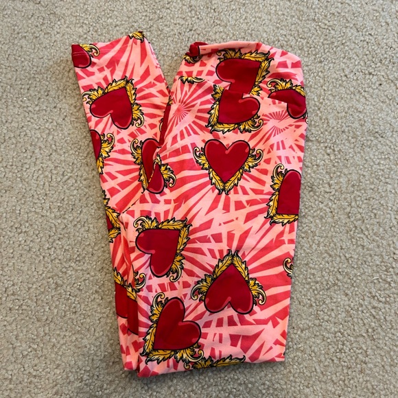 LuLaRoe Pants - 🩷 O/S LuLaRoe Valentine’s Day Leggings